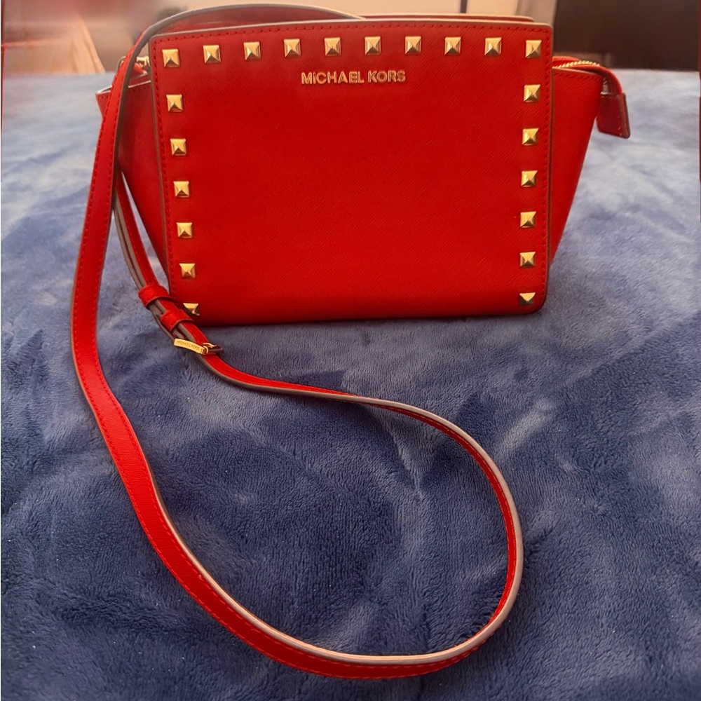 Michael Kors Red Studded Satchel Handbag Gold Hardware Logo Plate - Picture 7 of 7